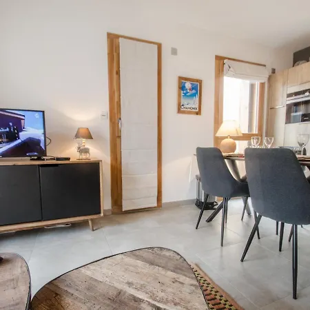 3 étoiles, Wifi, Parking, Balcon à - Fr-1-343-201 *